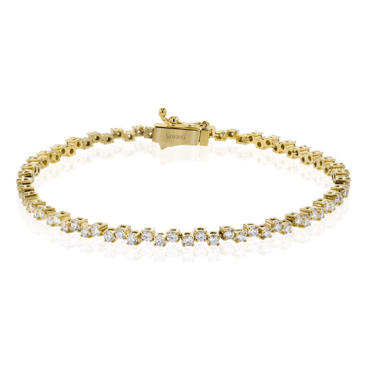 tennis-bracelet-in-18k-gold-with-diamonds-498144.jpg